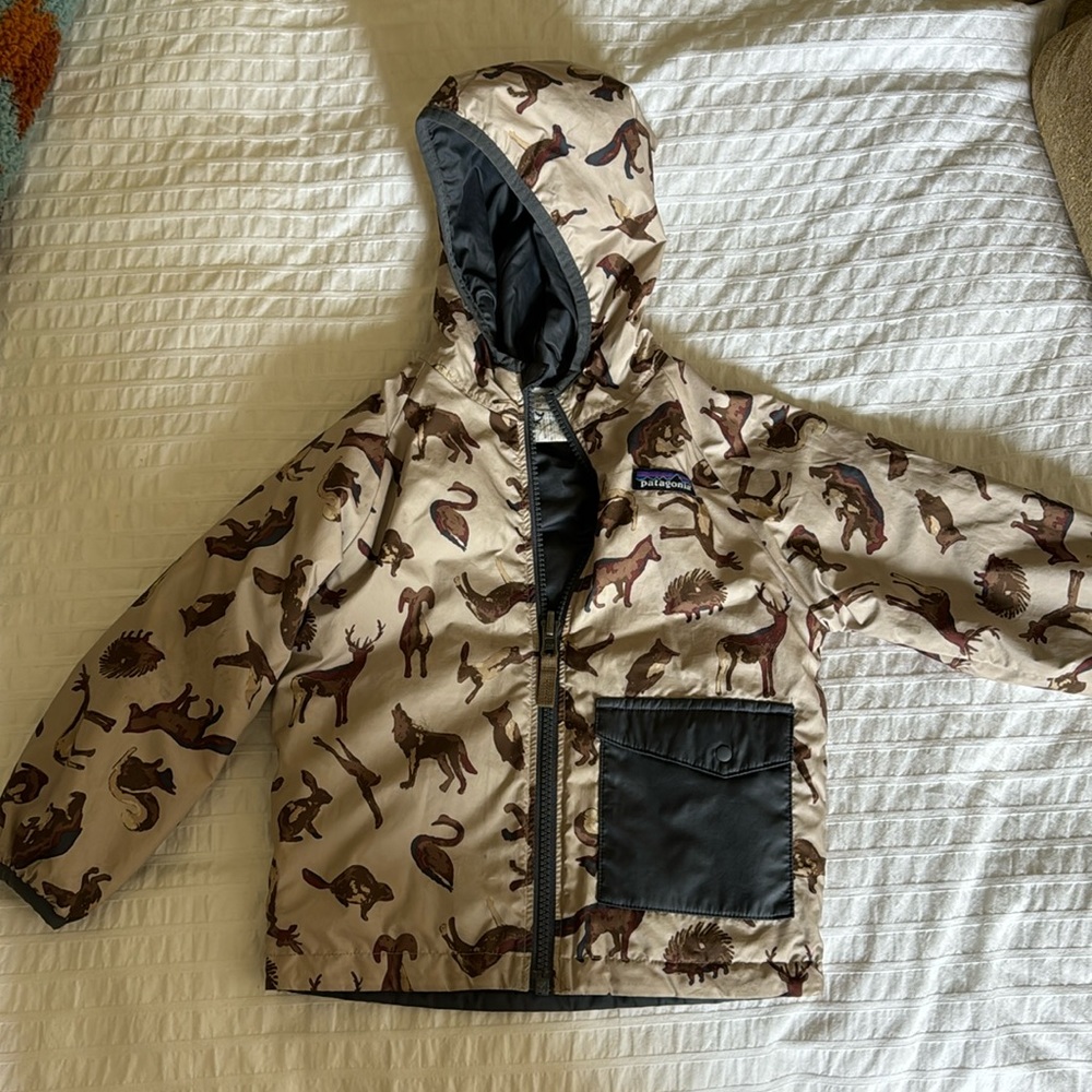 Boys Patagonia jacket sz 3T